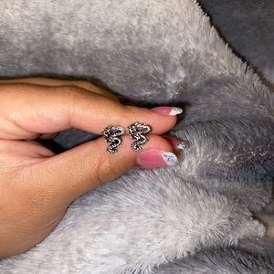 Stainless steal, dragon Tragus earrings